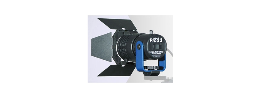 Central Video - Minettes HMI - Torche PICO 3 HMI - XLR 4 Torche PICO 3 HMI - D-Tap Chassis 4 volets pour PICO 3