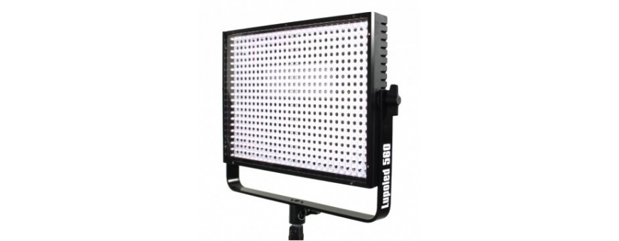  Central Video -  Panneaux LED -  Panneau d'éclairage LED Lupoled 350  Fresnel LED LUPO DAYLED 650 (Choisir température  3200° o